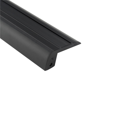 Σχεδιάγραμμα 65mm×28mm των οδηγήσεων παρυφών σκαλοπατιών κινηματογράφων με το αντιολισθητικό λάστιχο