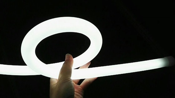 Νέο ευκίνητο IP67 αδιάβροχο 6000k 360 εύκαμπτων RGB οδηγήσεων βαθμού
